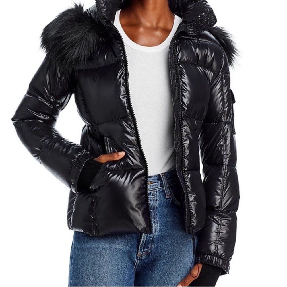 Aqua Shiny Gloss Black Puffer Jacket with Faux Fur